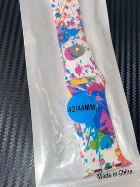 Retro 80s/90s-inspired Paint-Splatter Silicone Watch Band